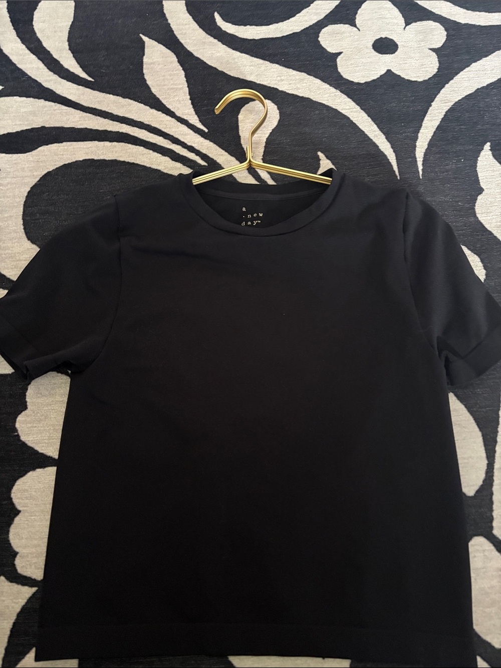 a new day Black Short Sleeve Crewneck Tee for Men